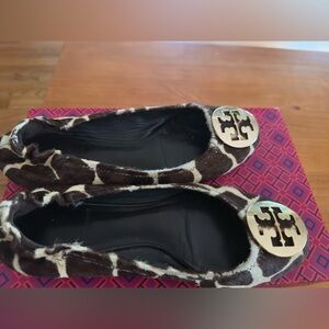 Tory Burch Animal Calf hair ballet flat 7.5